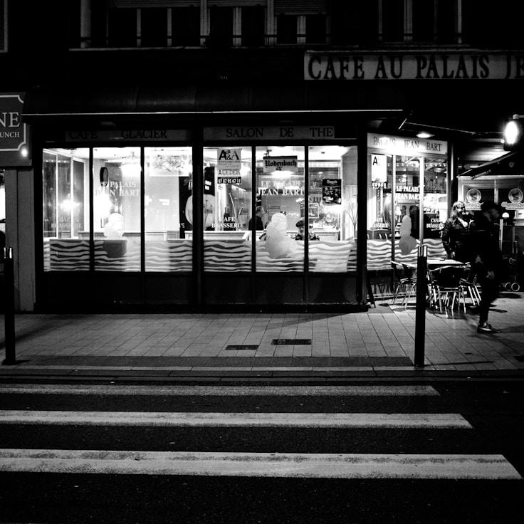 Family terraces and cafés for calm evenings in Lisbon